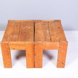 Paire de tables d'appoint en pin massif Suède 1970s