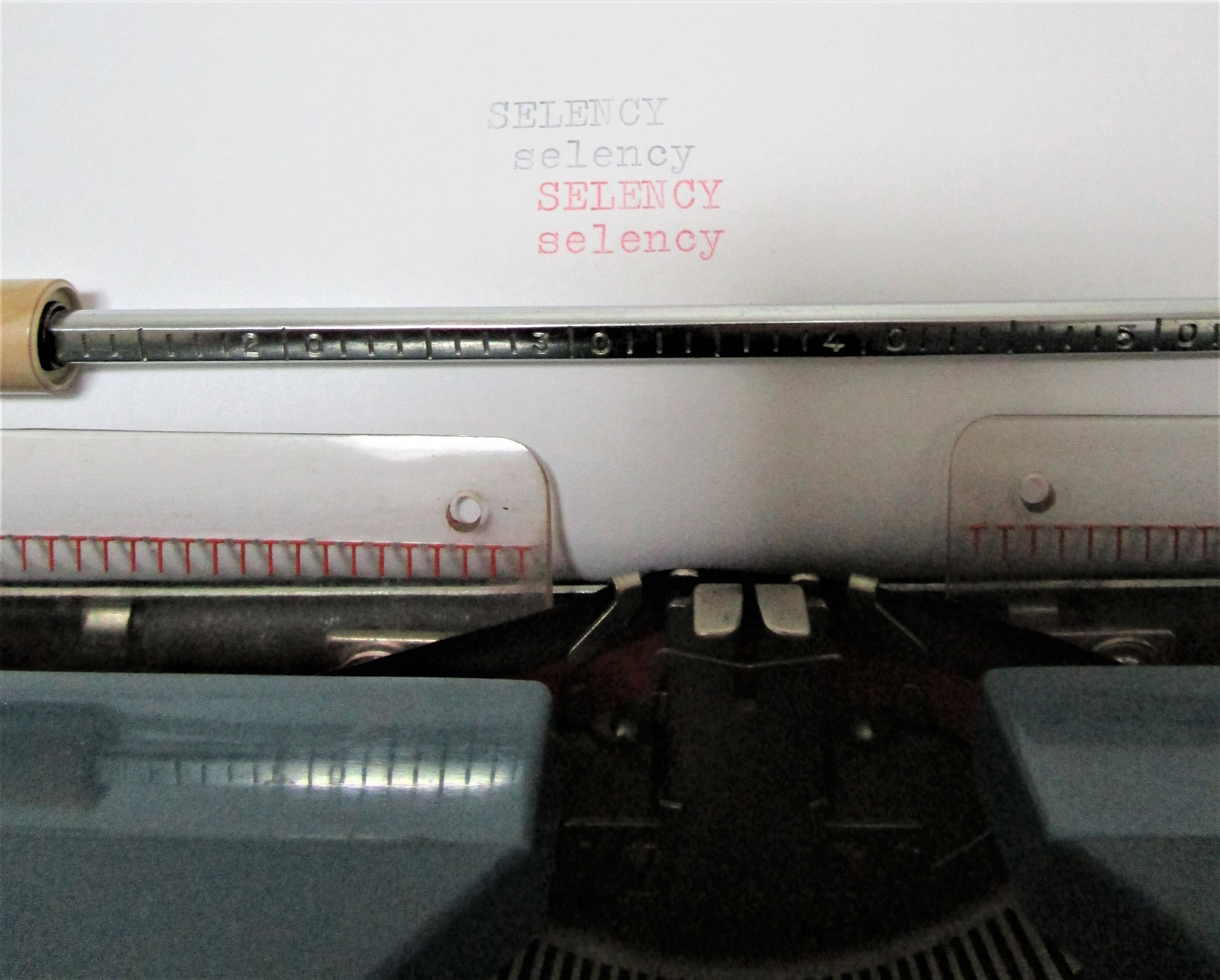 Typewriter erika 40 blue and white 70s made in germany