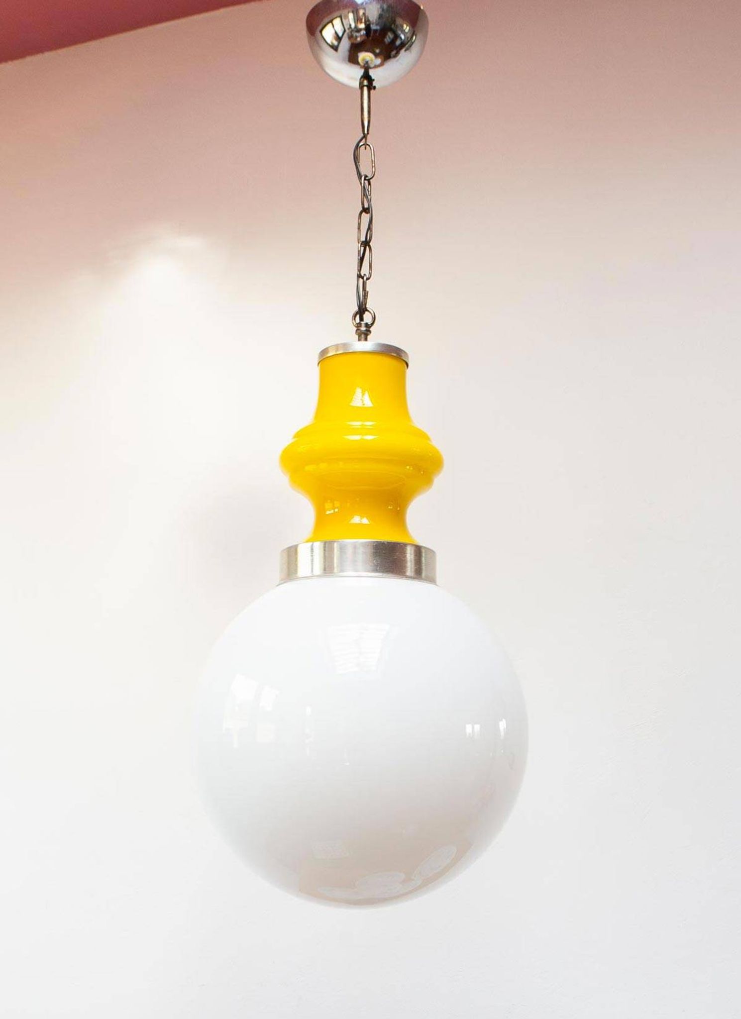 1960s suspension in white and yellow opaline (30 cm)