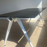 Design Grum table