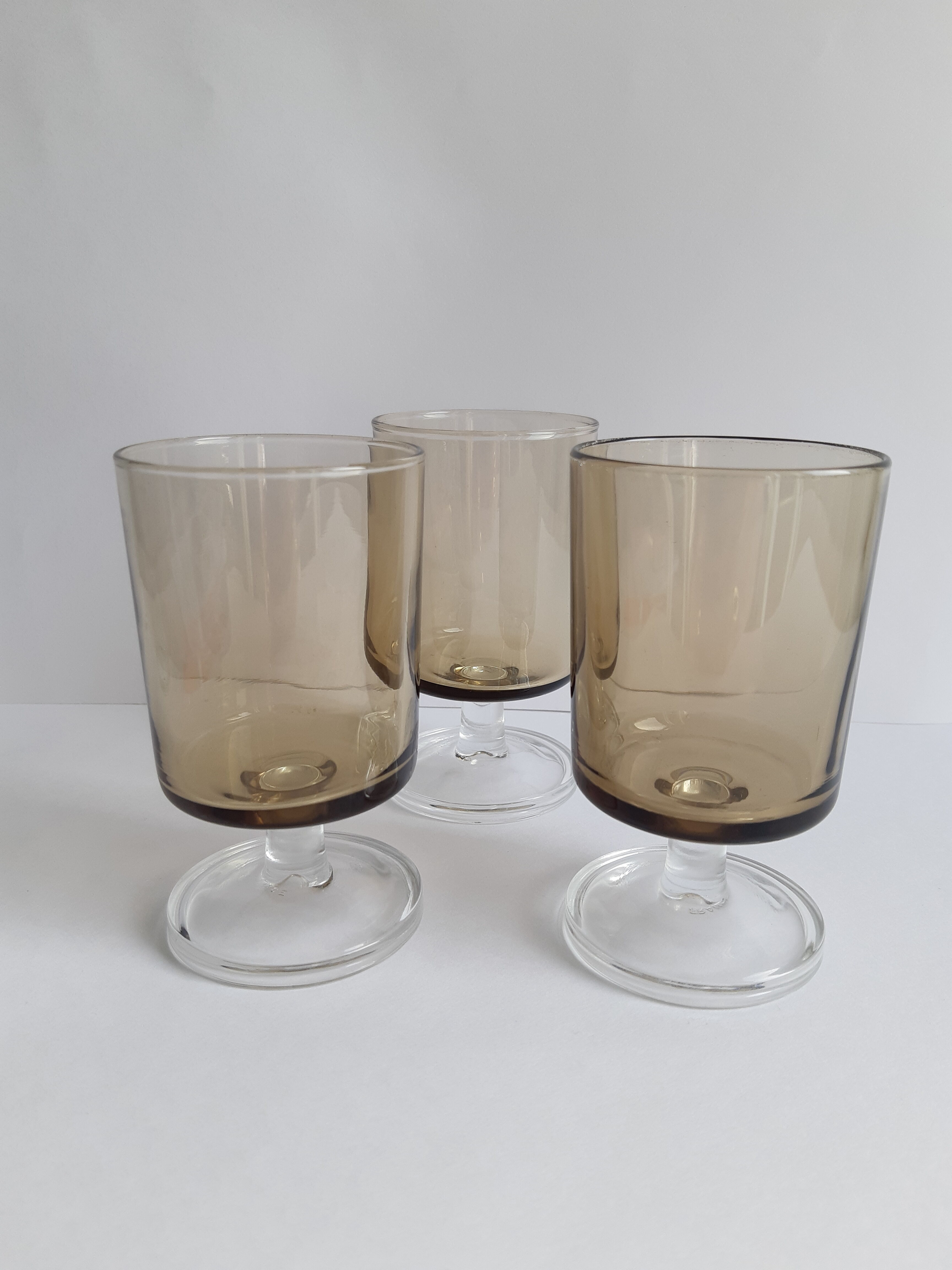 Set of 4 vintage gray foot glasses
