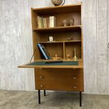 Modernist secretary