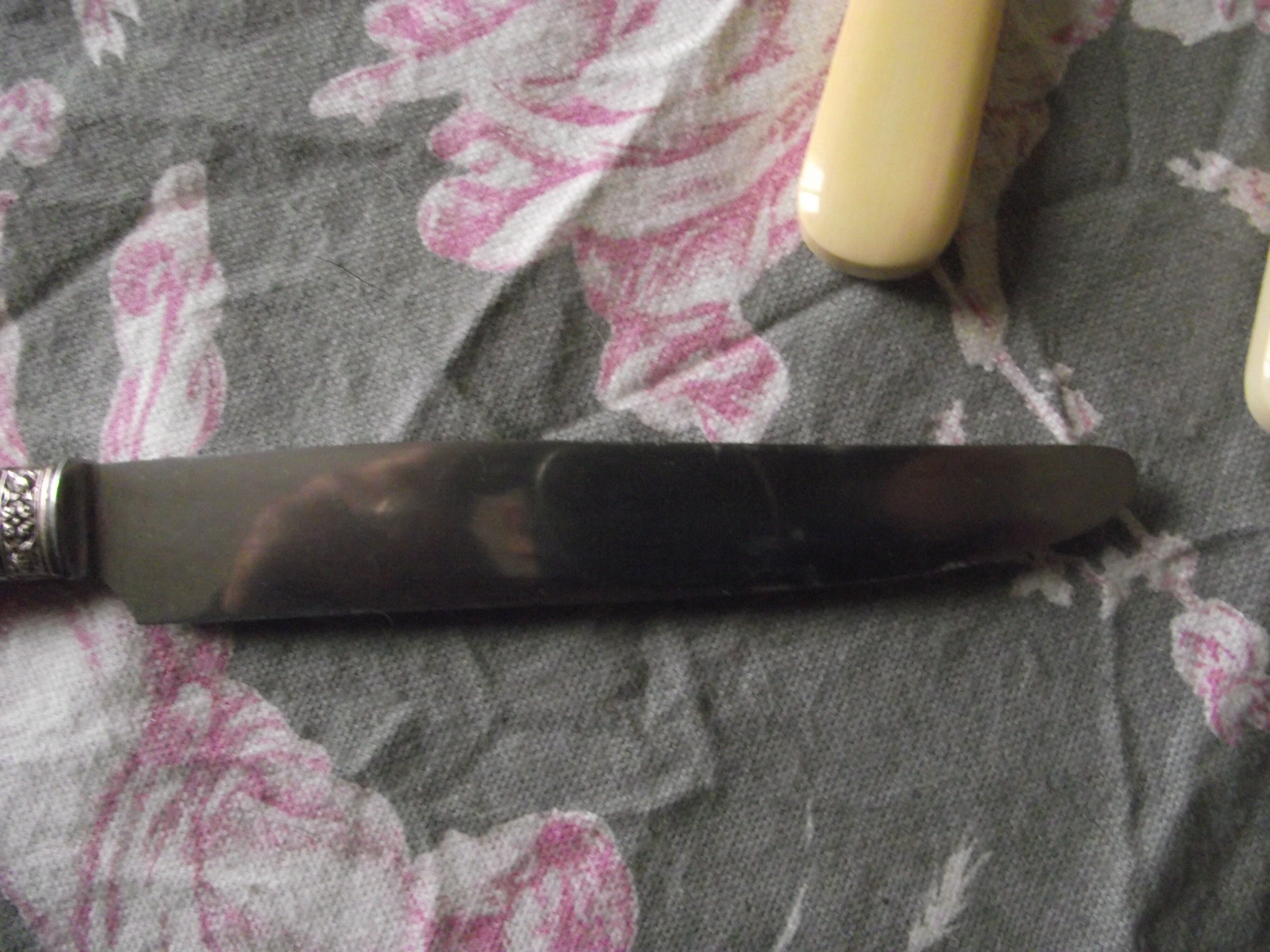 Set of 8 large silverware table knives from Boulenger.