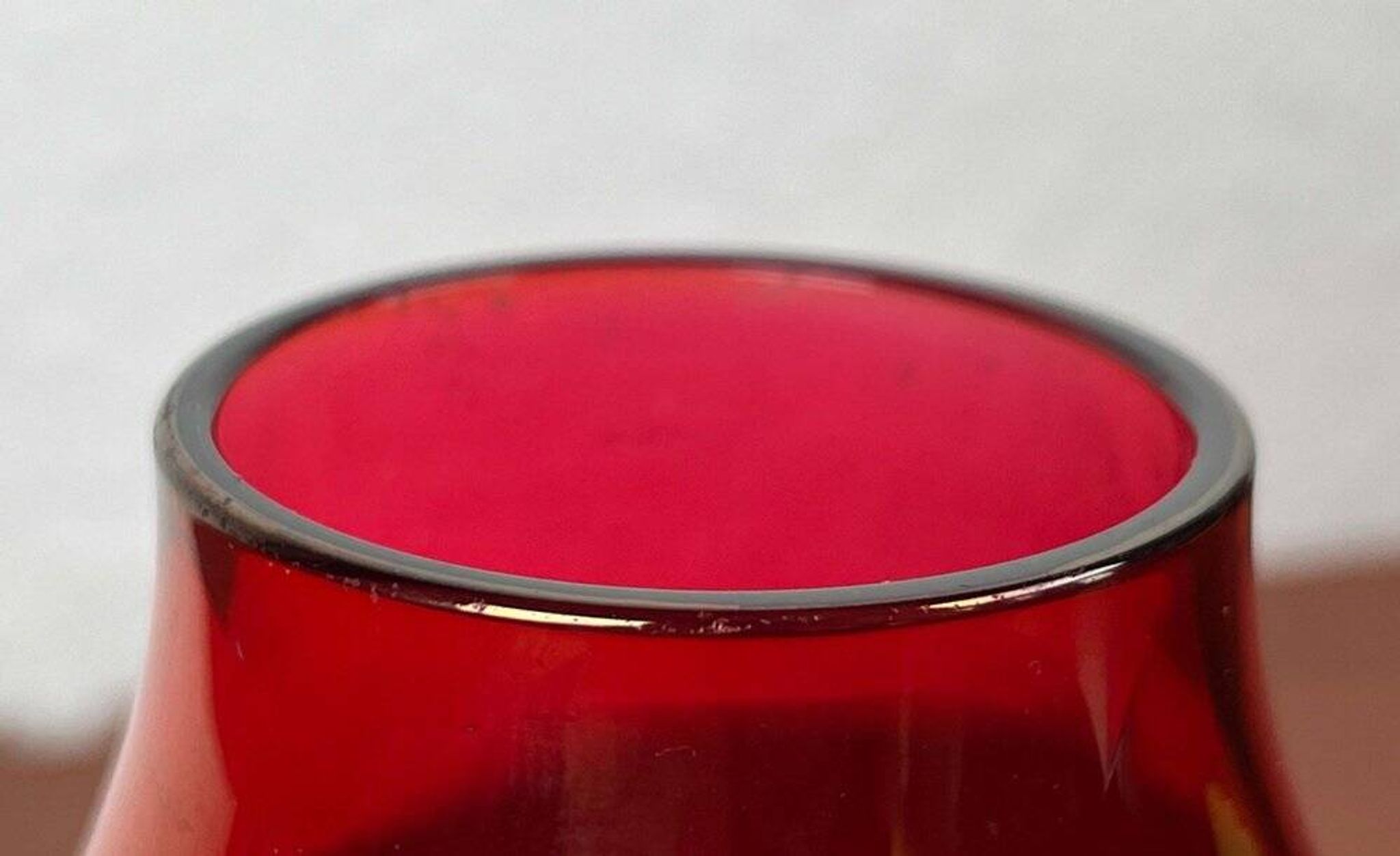 German glass vase from the mid-century modern period by Alfred Taube, 1960s.