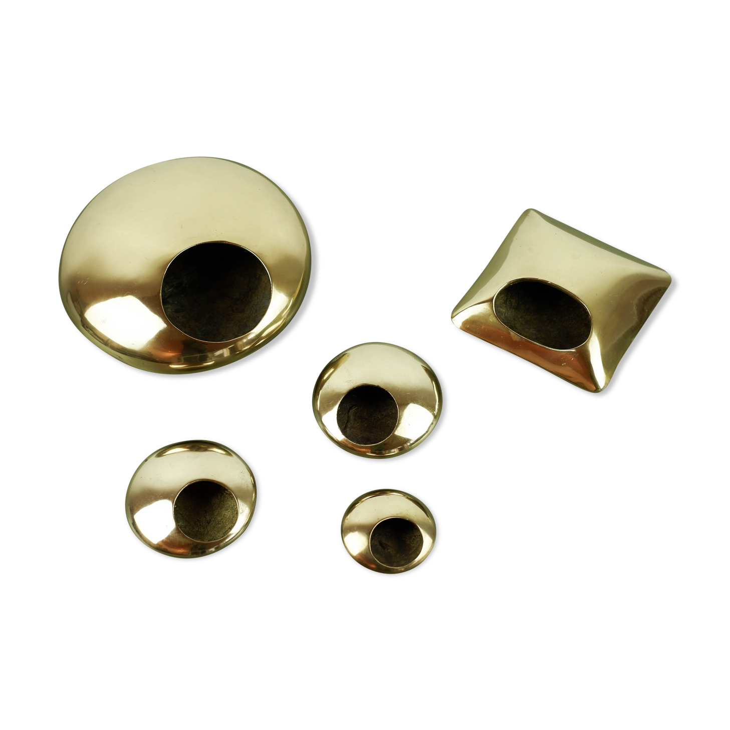 Set of pebble ashtrays in gilded bronze