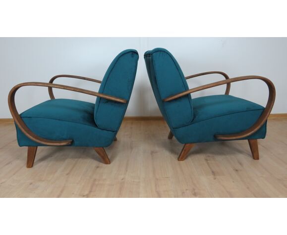 Paire de fauteuils by Jindrich Halabala