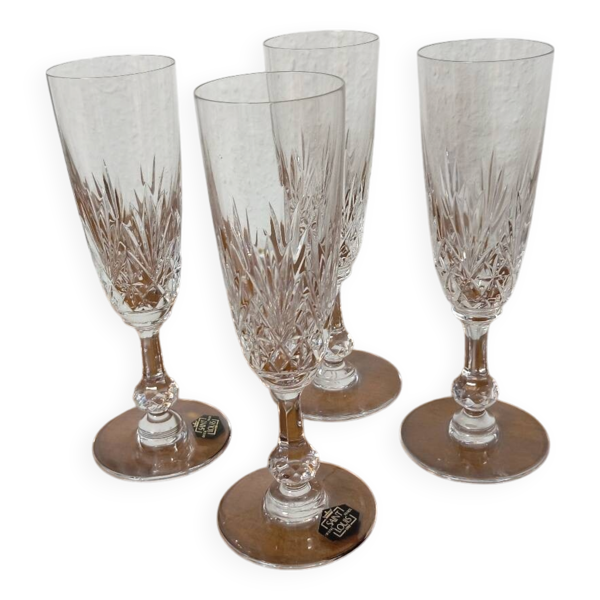 4 verres a champagne cristal de St Louis, modèle Massenet - signée