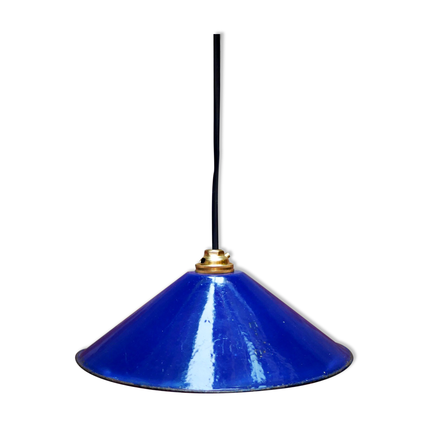 Conical industrial suspension in enamelled sheet metal