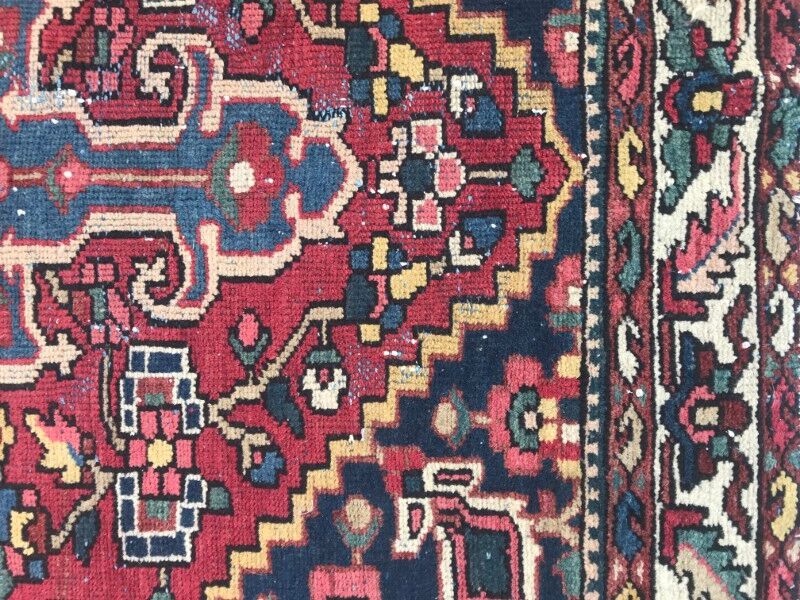 Carpet old Persian Bakhtiar 137 X 202 CM