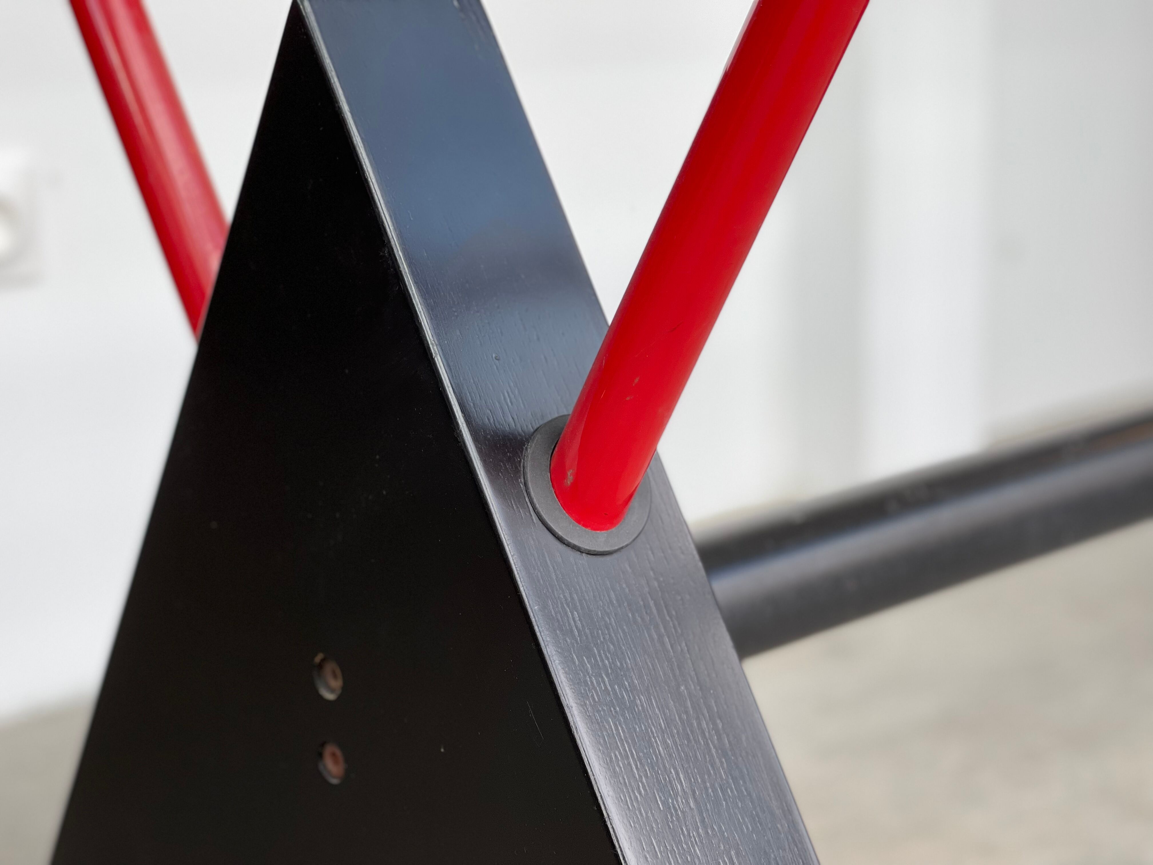 Modernist table / desk gigante zambusi boccato X seccose Memphis 1980