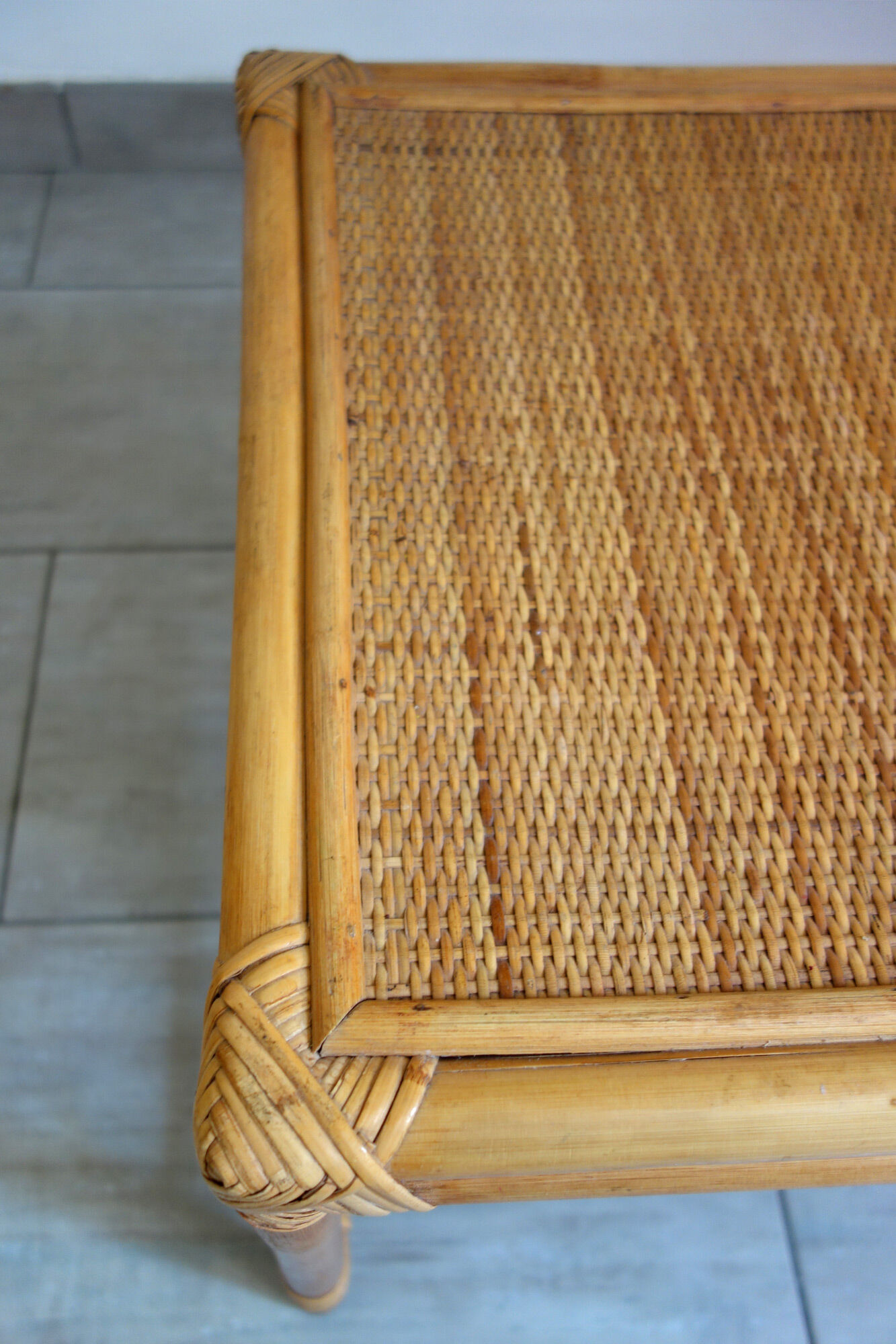 Paire de tables basses en rotin