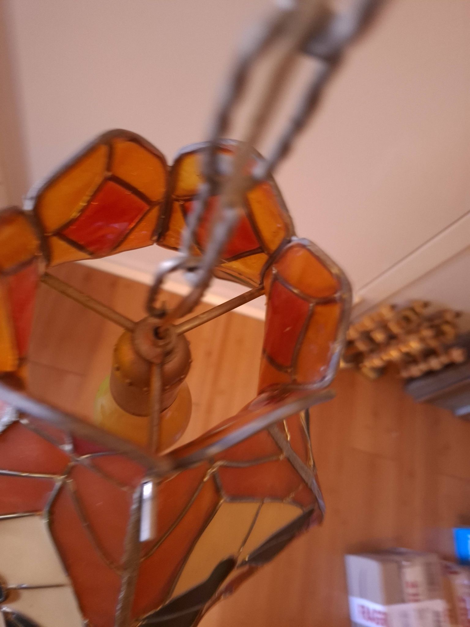 Tiffany-style stained glass pendant light