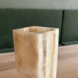 Vase en albâtre