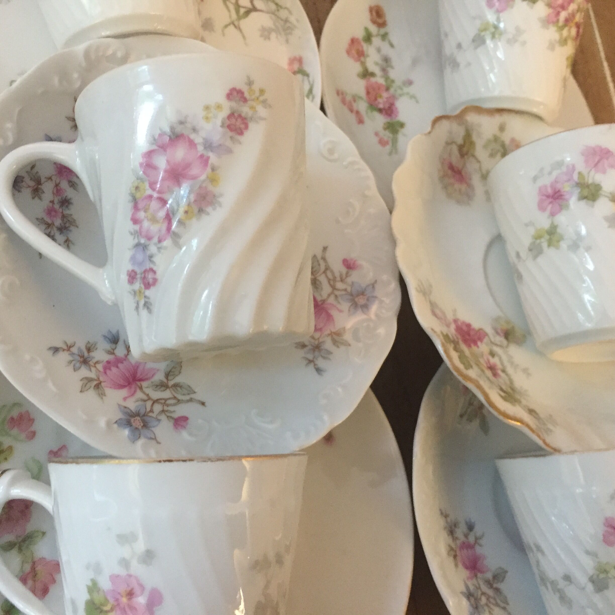6 old striated porcelain coffee cups