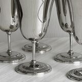 Set of 8 stemmed cups