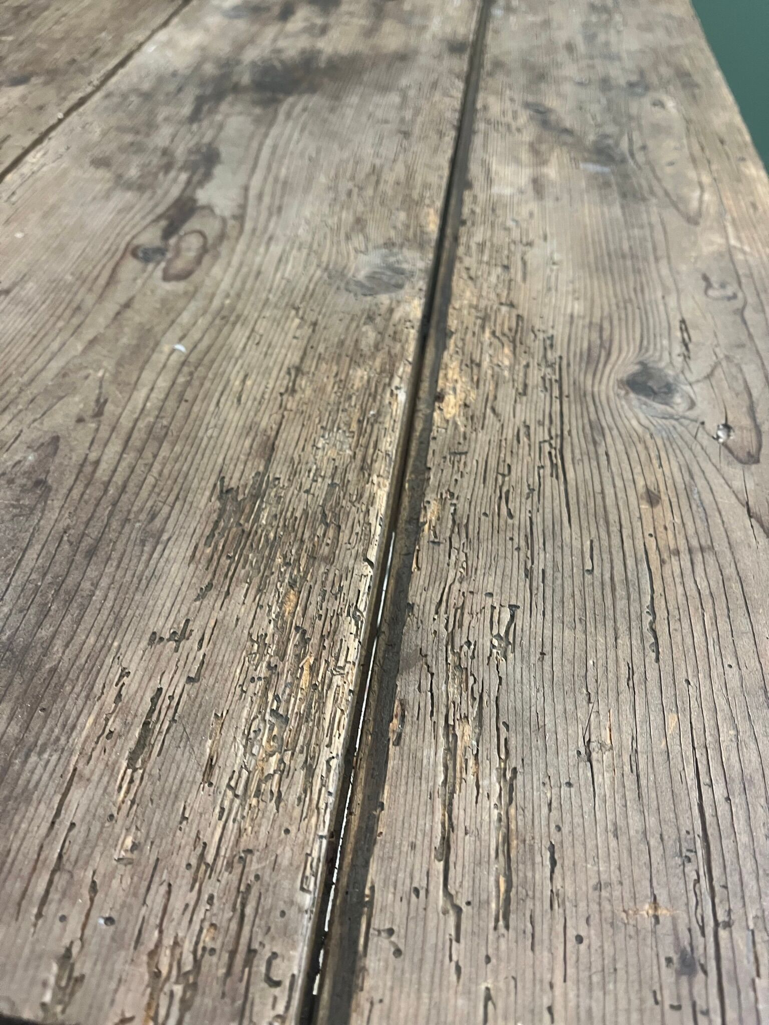 Farm table