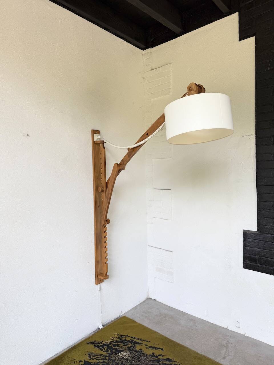 Mountain furniture gallows France pine