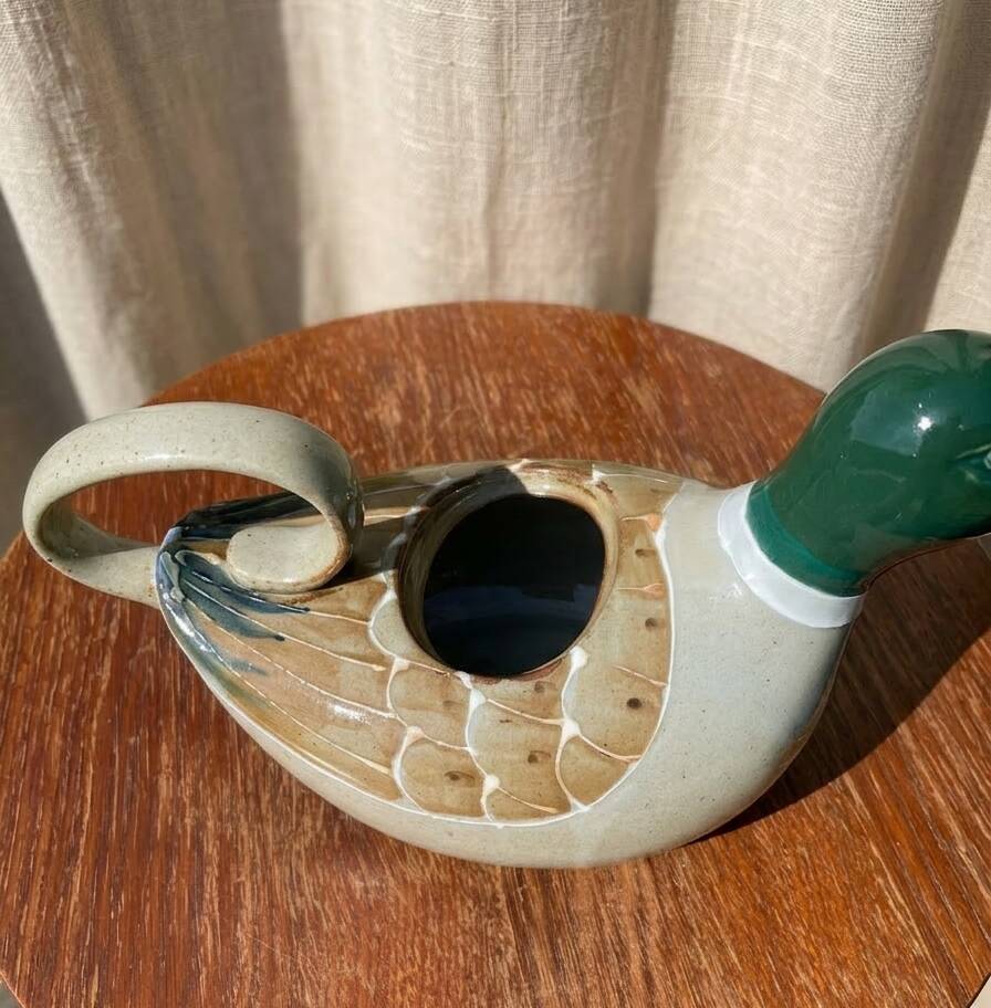 Duck barbotine carafe