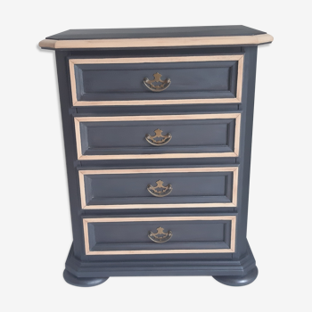 Extra chest of drawers