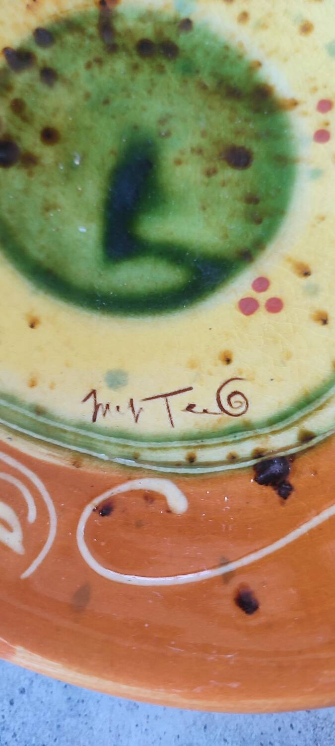 Vintage ceramic pocket emptier signed