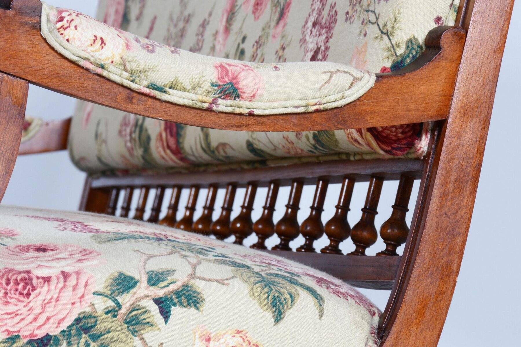 Czech Living Room Set in Beech and Walnut, 1890s, Set of 7