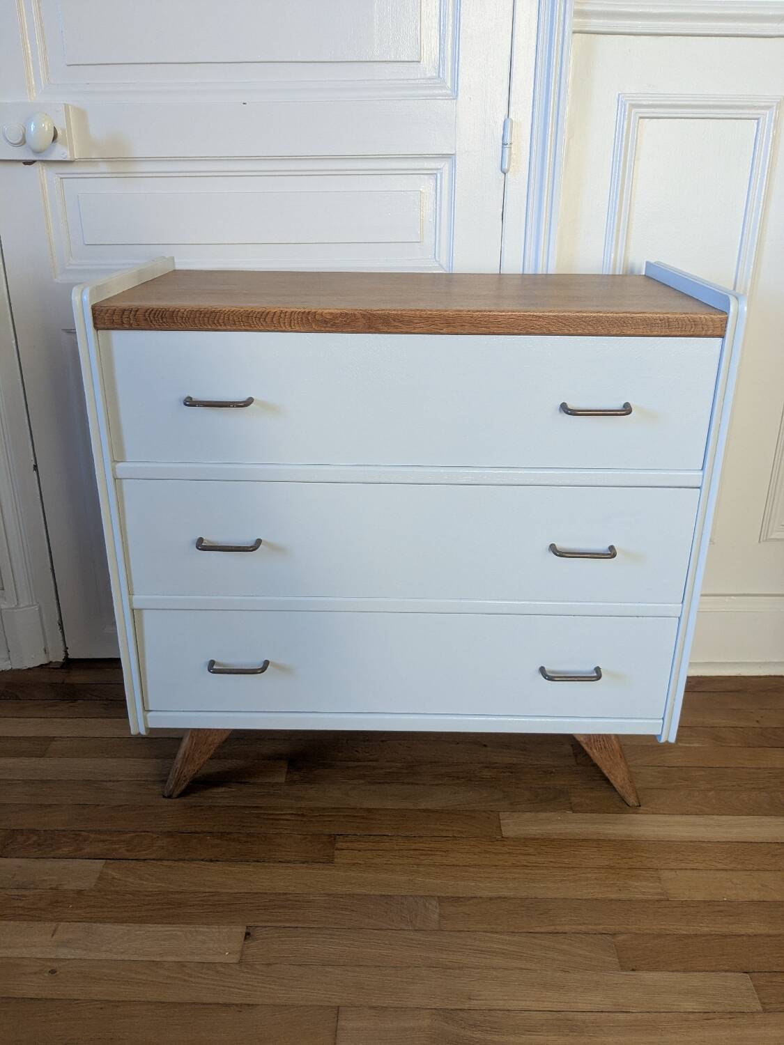 Vintage chest of drawers with compass feet