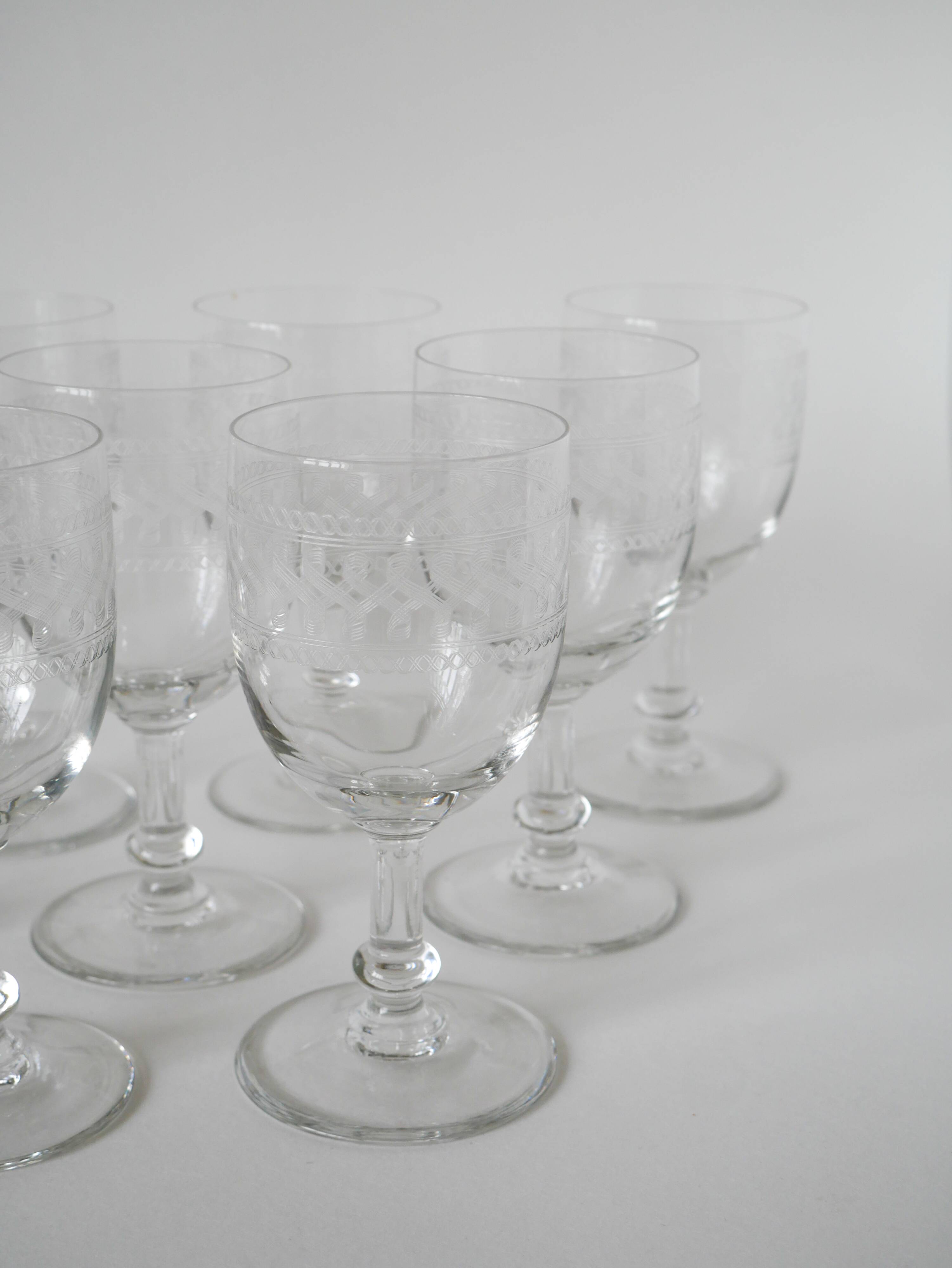 Set of 9 old wine glasses engraved in blown glass, early 20th century