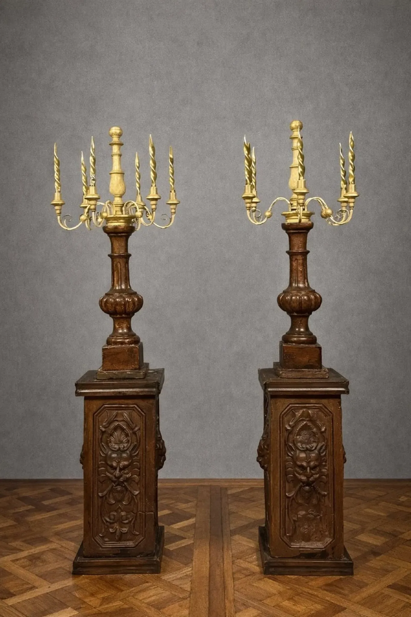 Pair of very large torchères – Terracotta and gilded wood