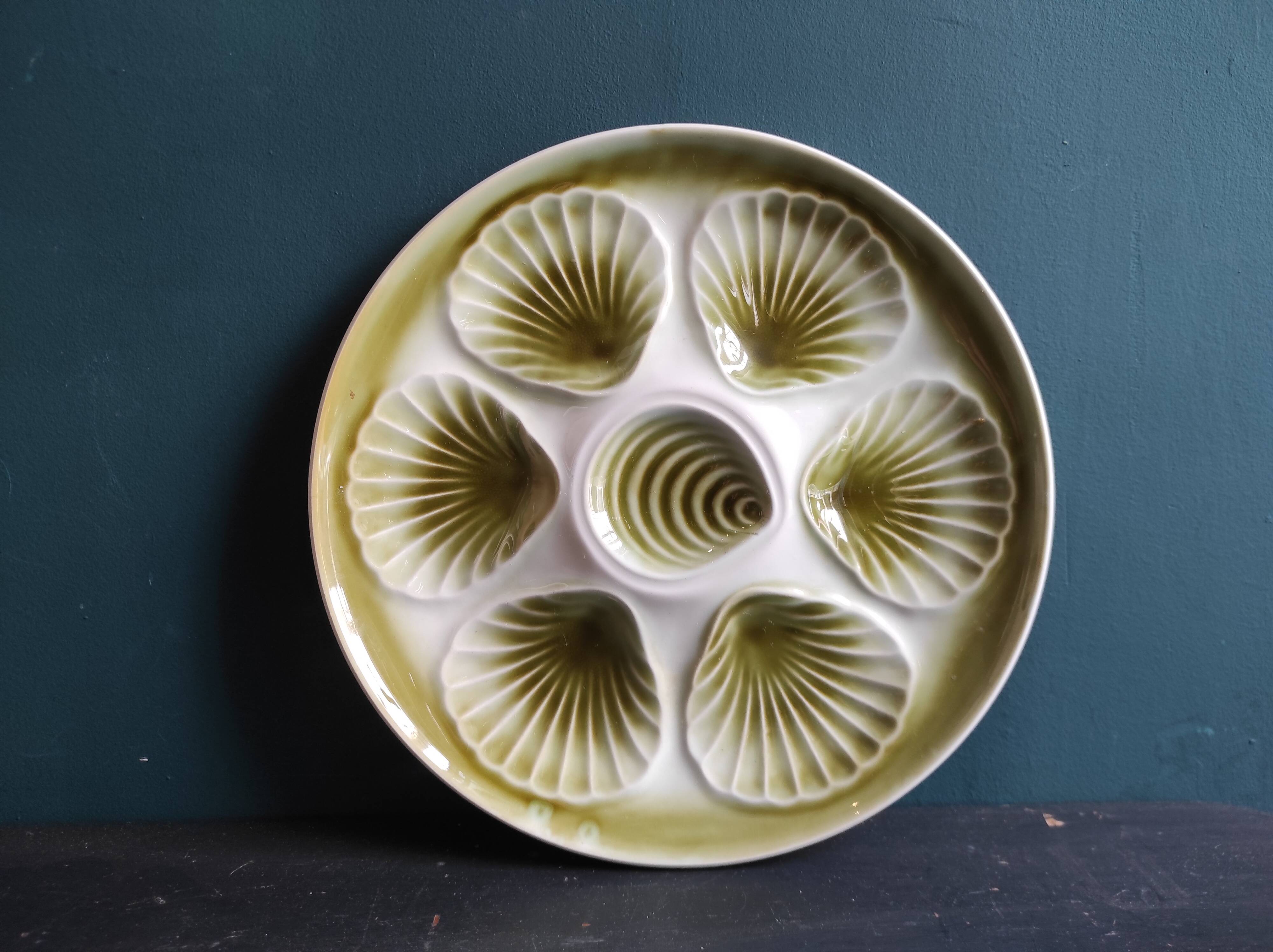 Vintage French oyster plate from Moulin des Loups