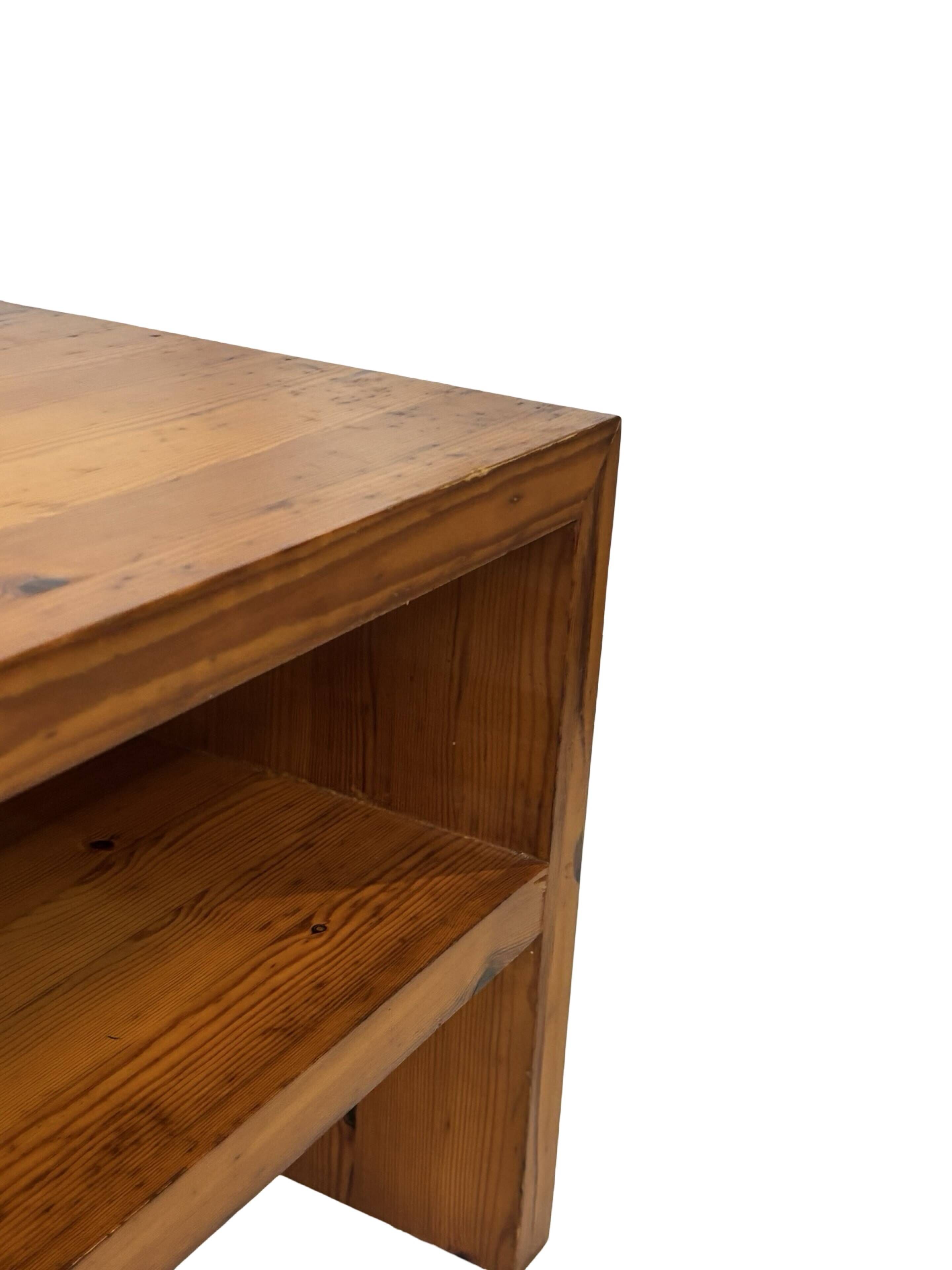 Table de chevet en pin, années 70