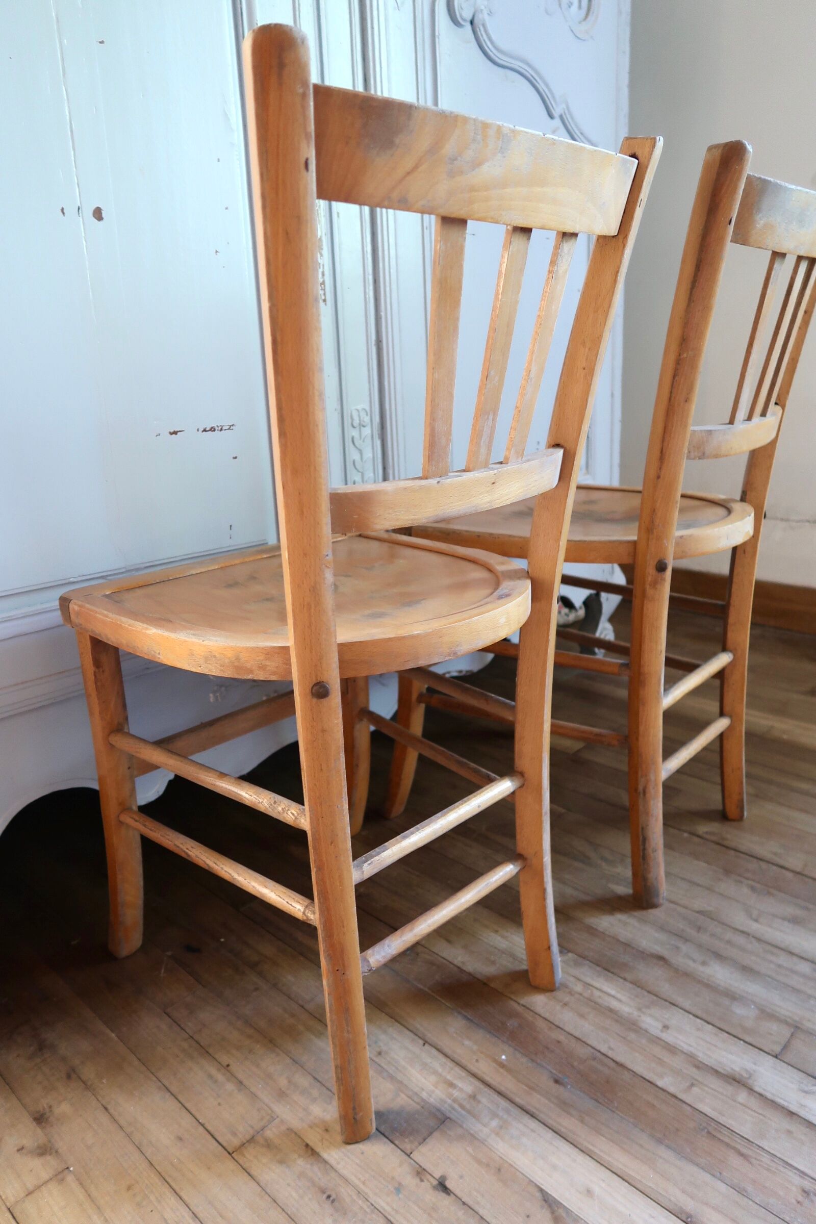 Lot de 2 chaises bistrot en bois