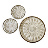 Dish and coaster in chiseled crystal and silver metal