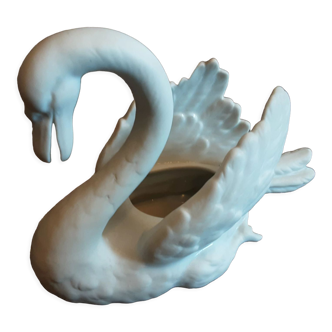Biscuit swan statue