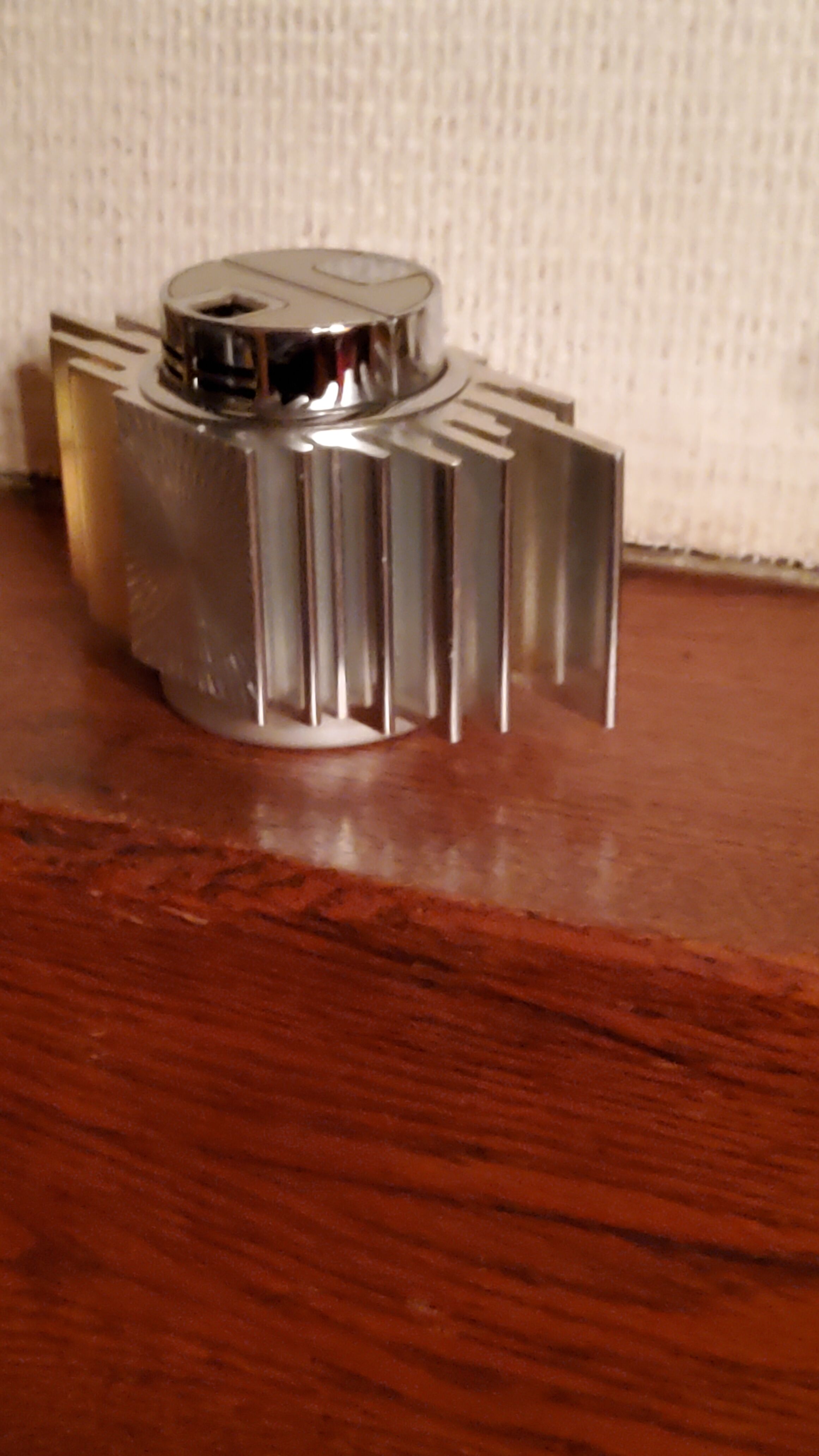 Briquet design japonais des années 70 Sarome Piezo Electric