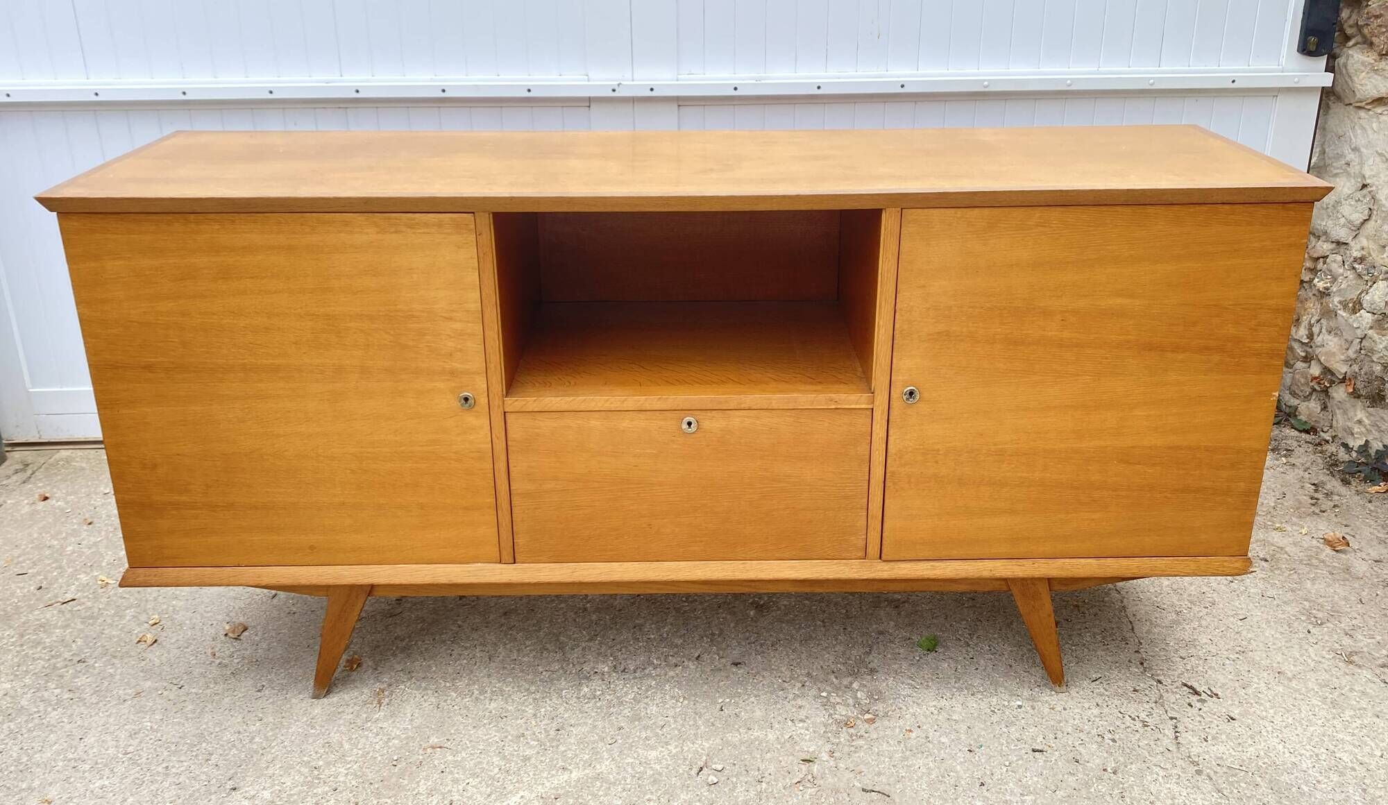 Sideboard very buffet type Scandinavian in raw pear wood 1950.