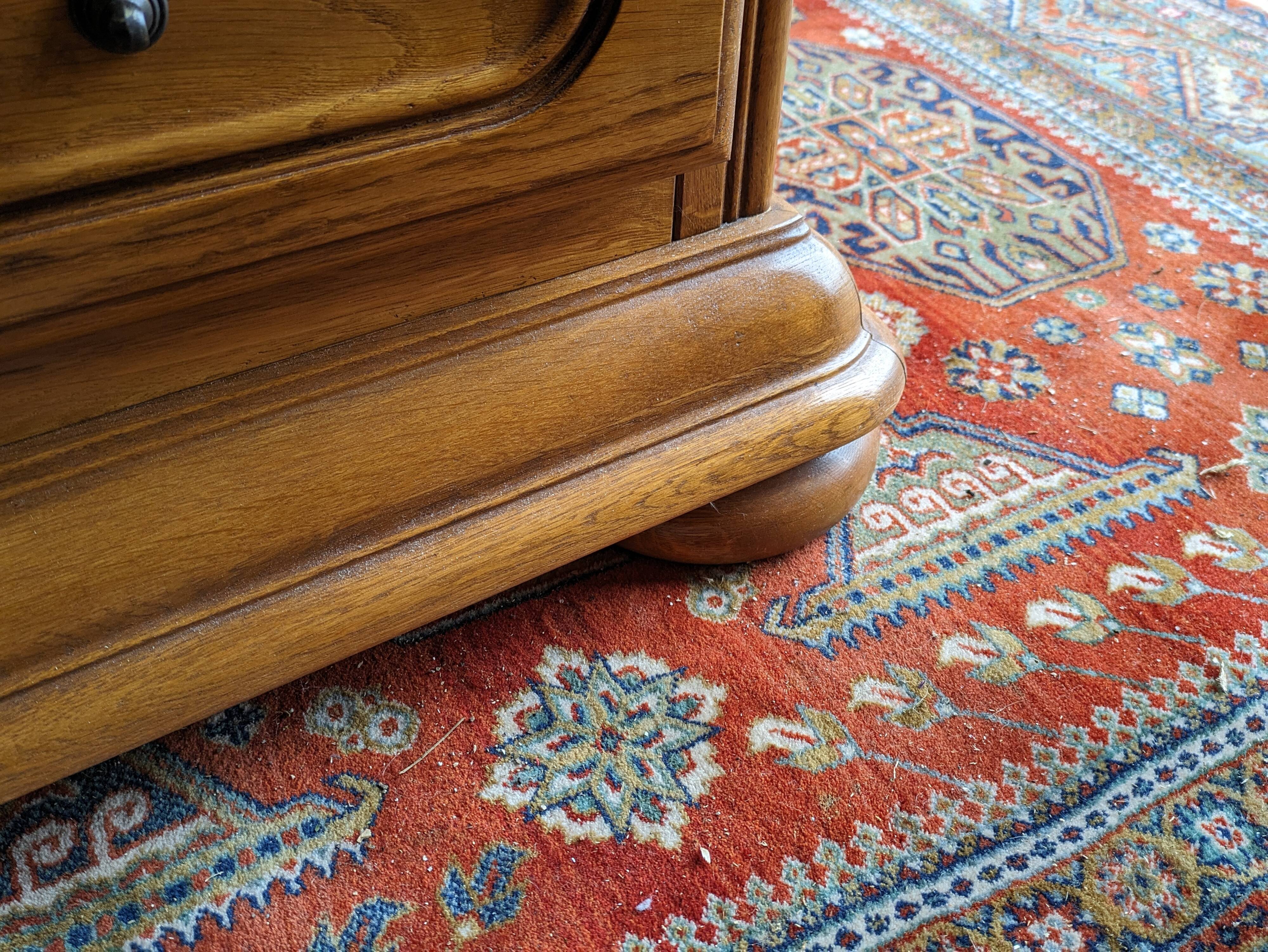 Solid wood chest of drawers