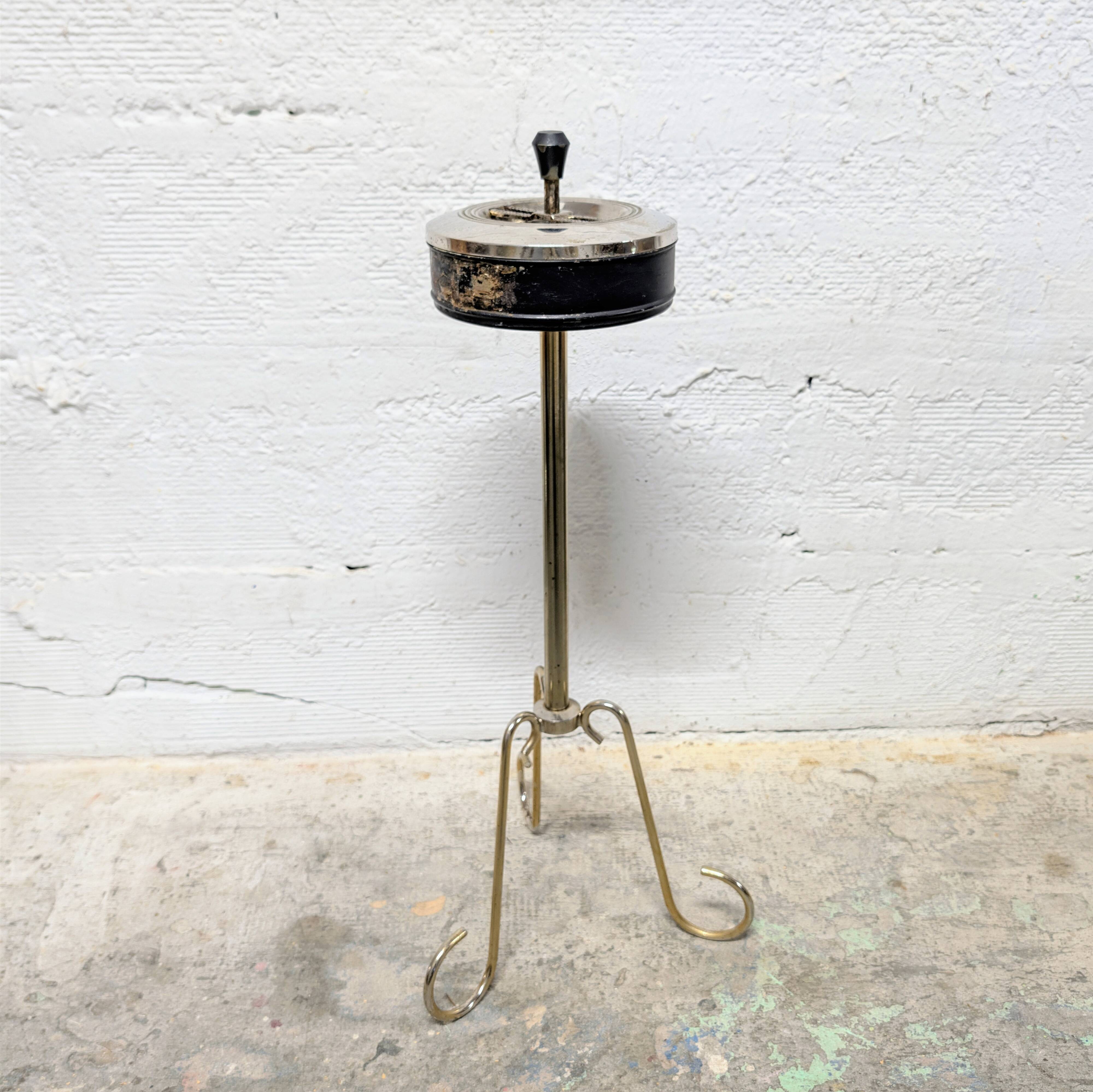 Tripod standing ashtray
