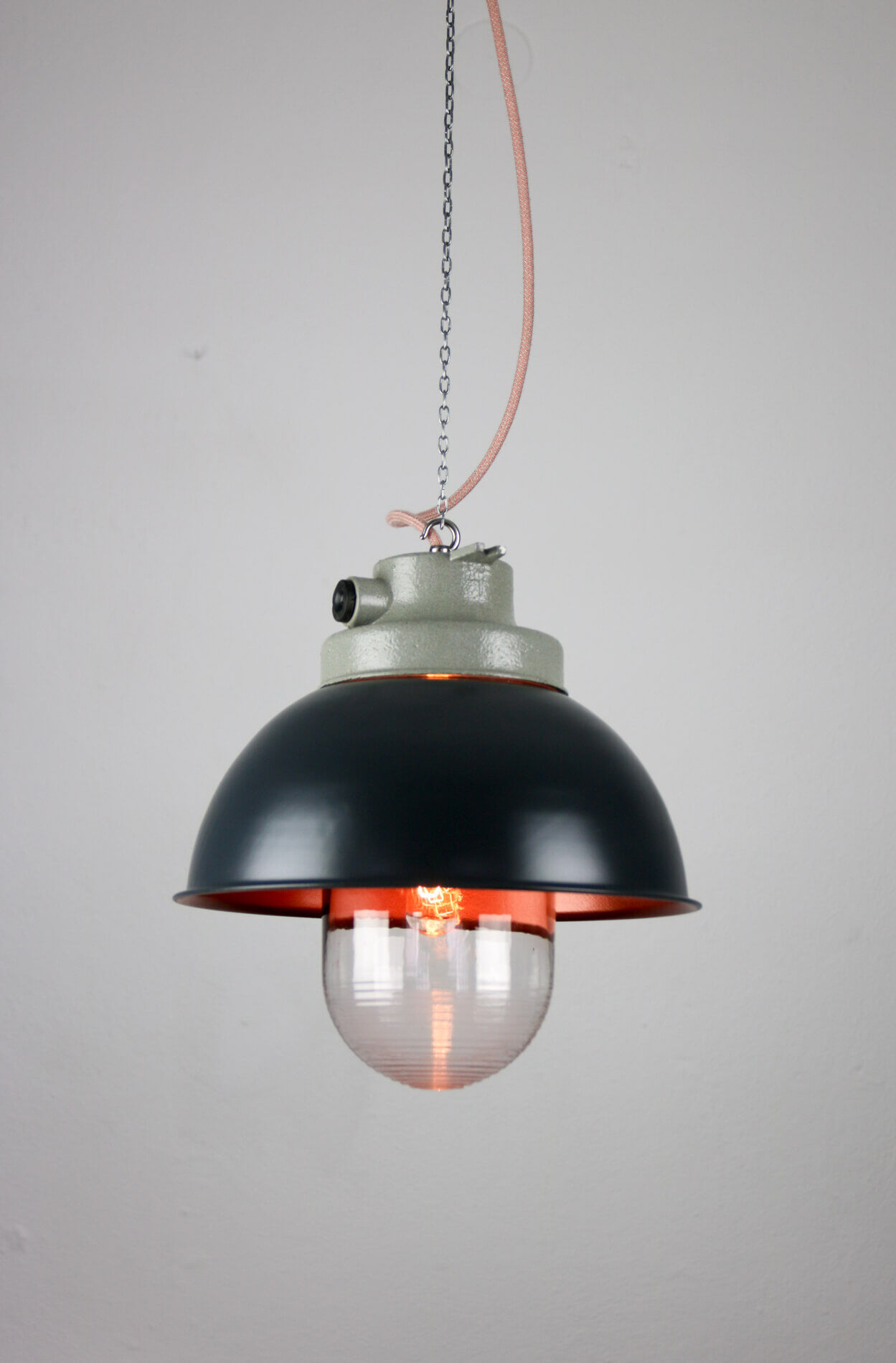 industrial hanging lamp