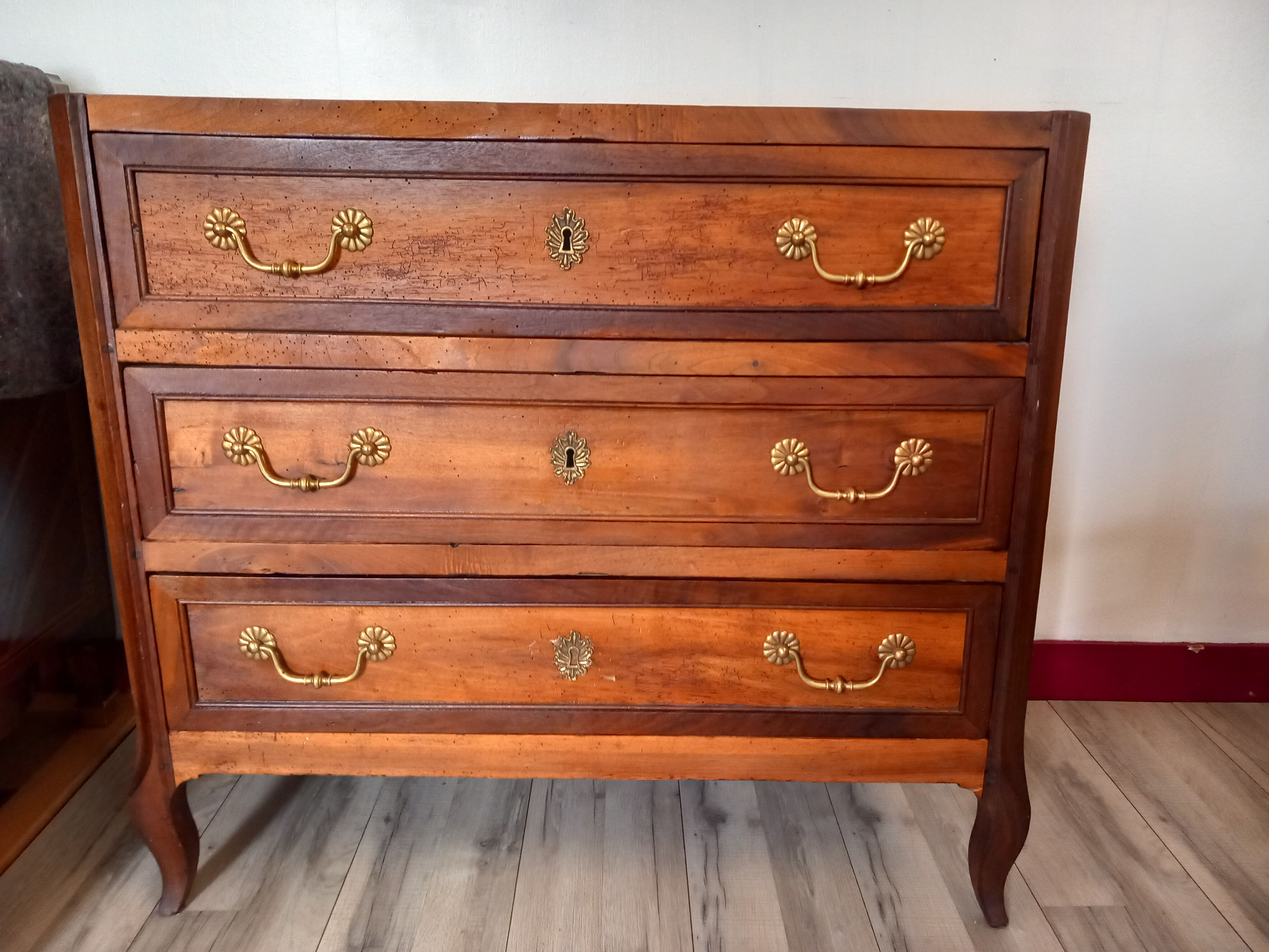 Louis XV chest of drawers