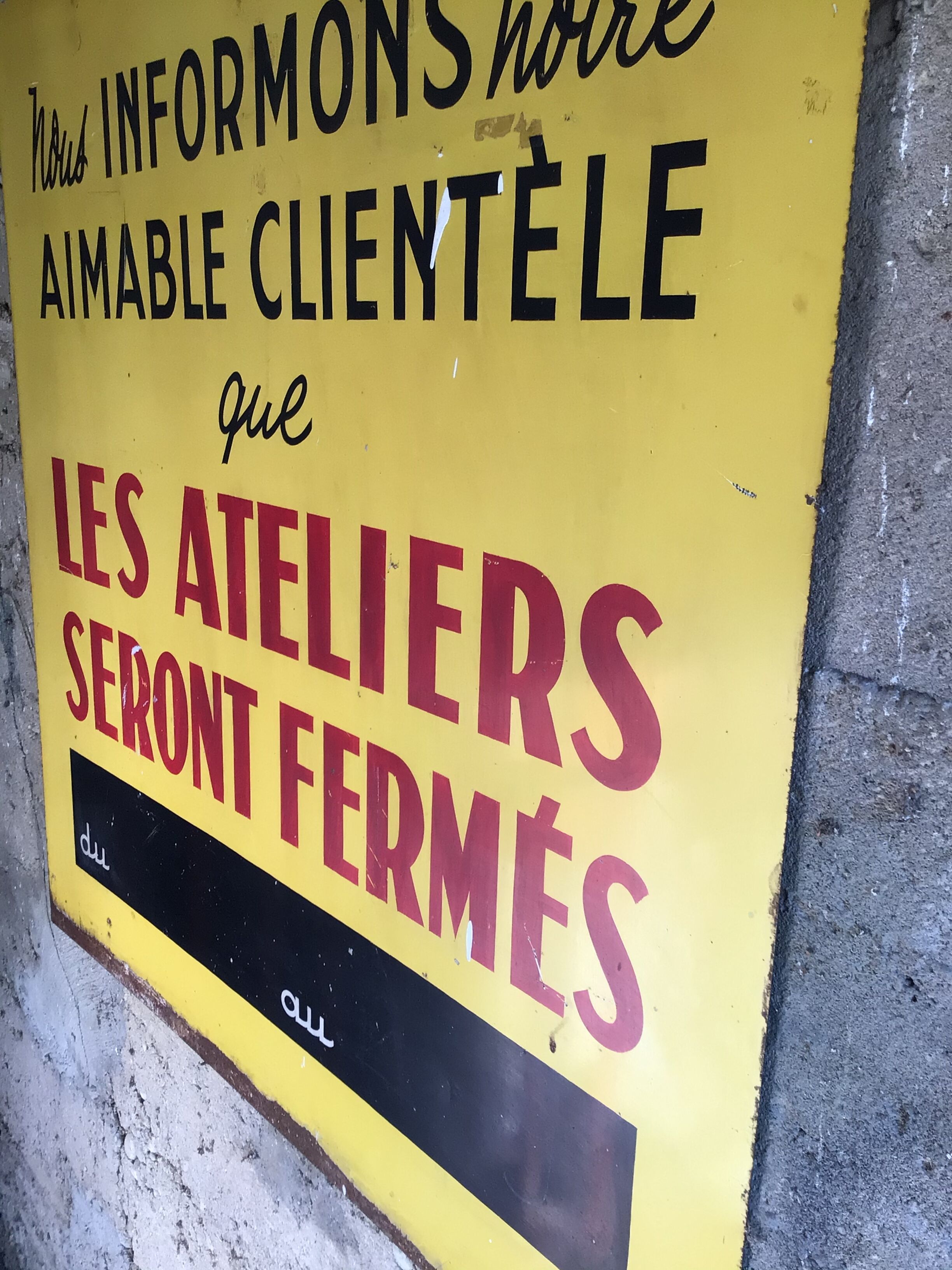 Painted metal plate 1mx1m 60s closing workshops