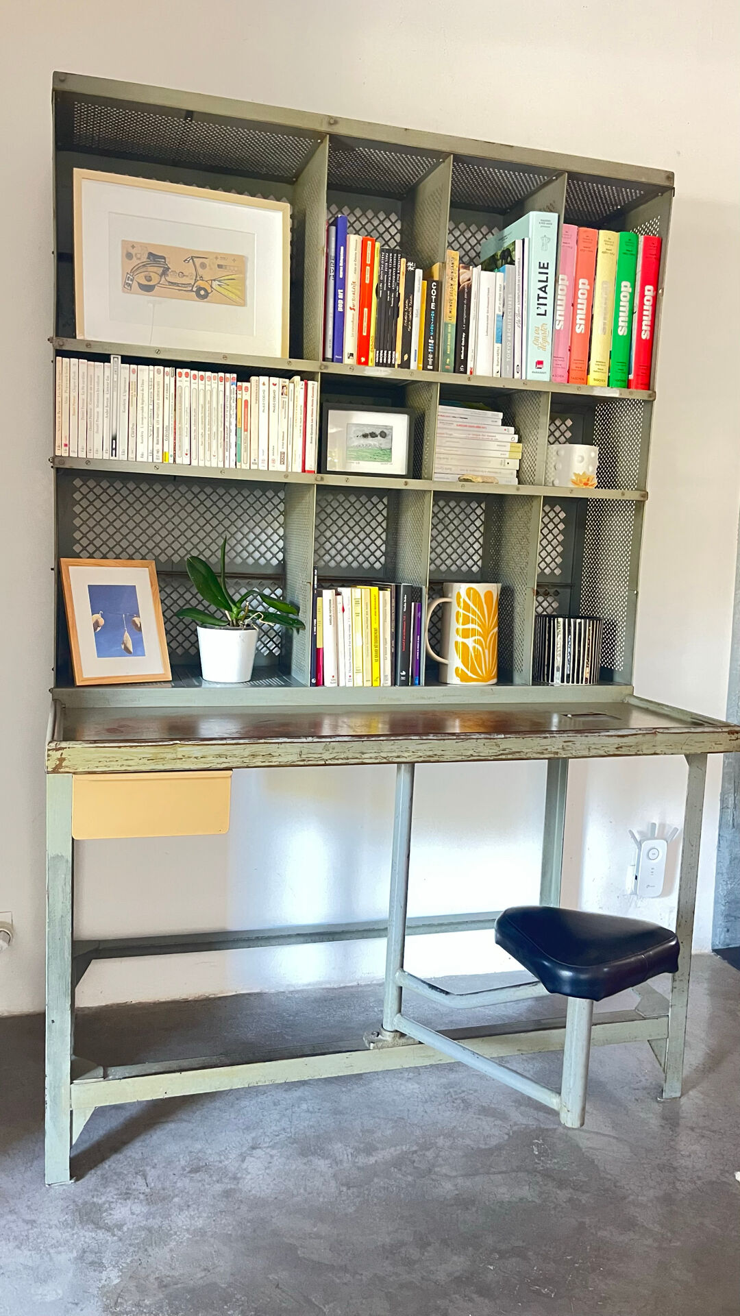 Bureau de tri postal industriel