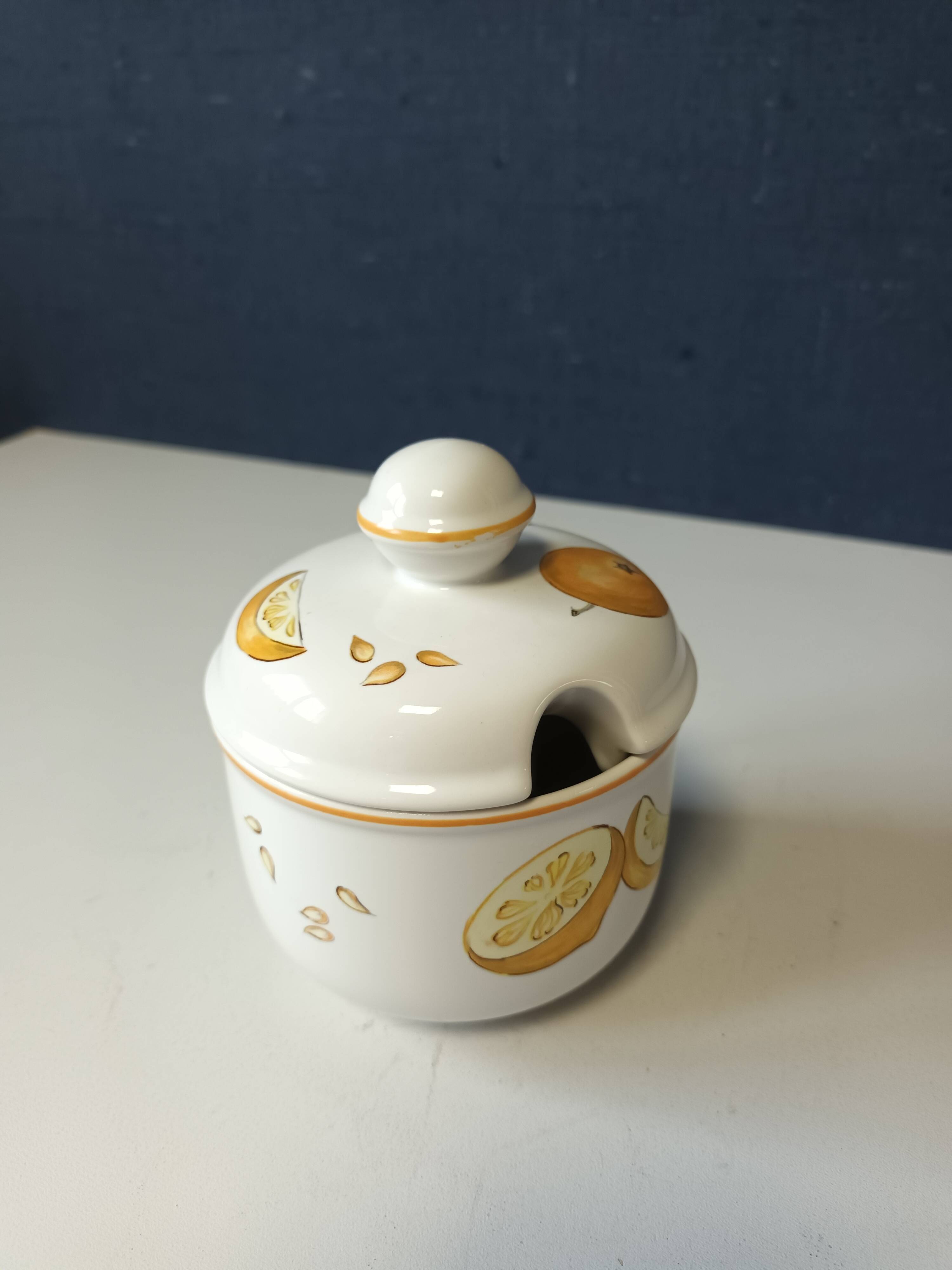 Honey jar