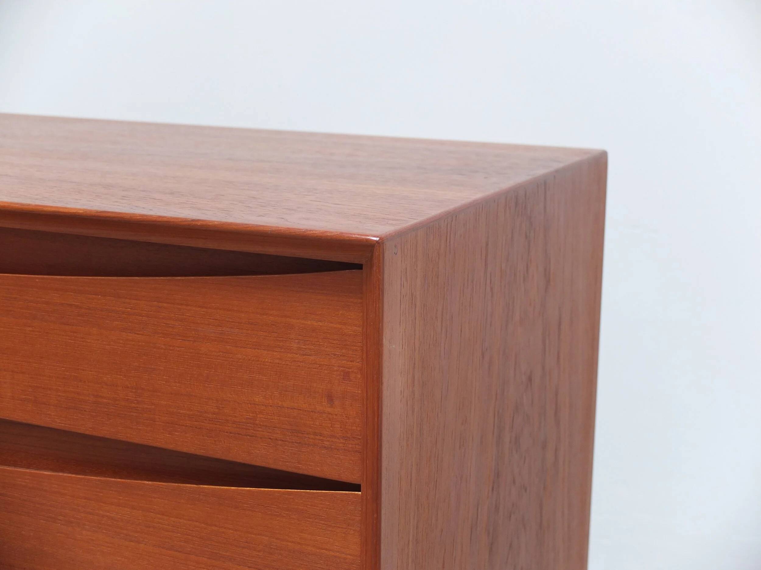 Freestanding chest of drawers in teak by Arne Vodder for Sibast, 1960s