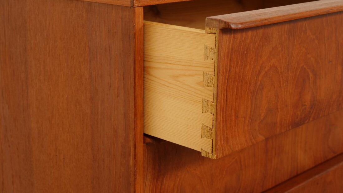 Vintage Danish chest of drawers | Teak | 6 drawers | 105 cm