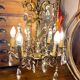 Lustre suspension en bronze et pampilles en cristal vintage