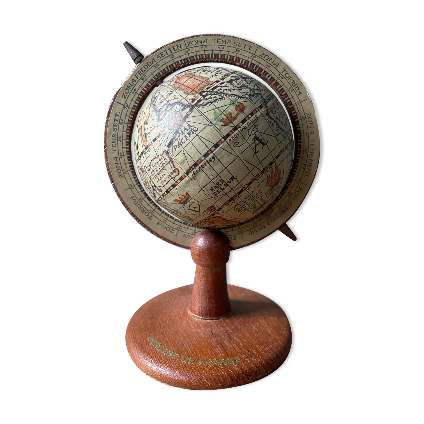 Globe terrestre « Bergère de France »
