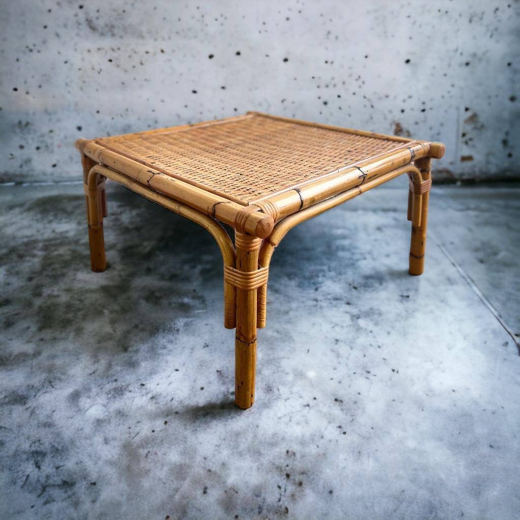 VINTAGE BAMBOO SQUARE COFFEE TABLE / COFFEE TABLE WITH RATTAN