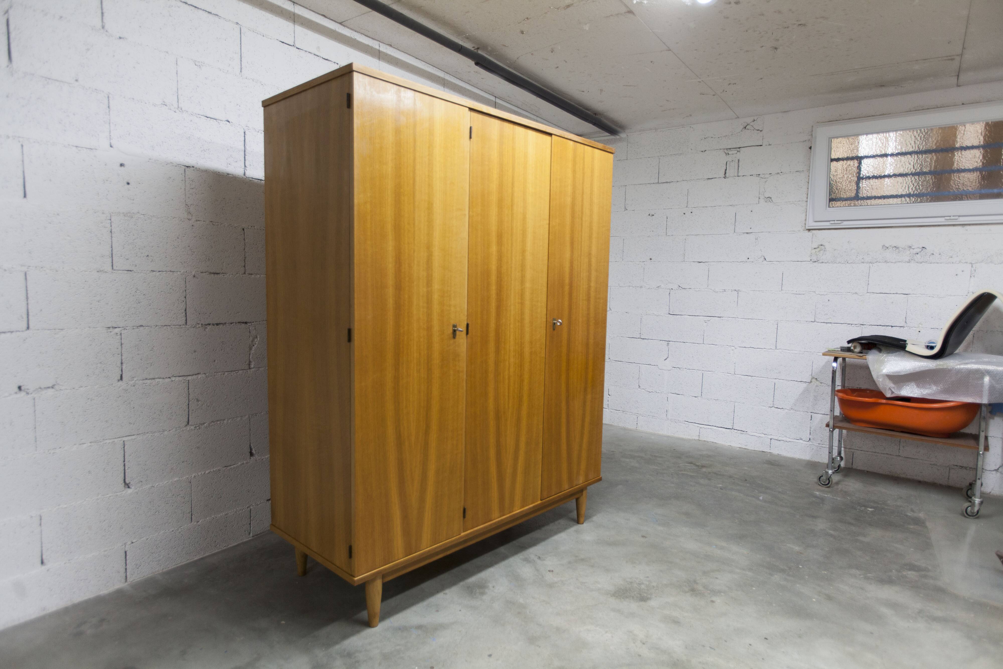 Scandinavian 3-door wardrobe in blond teak