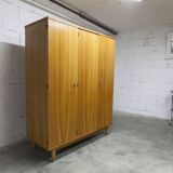 Armoire scandinave 3 portes en teck blond