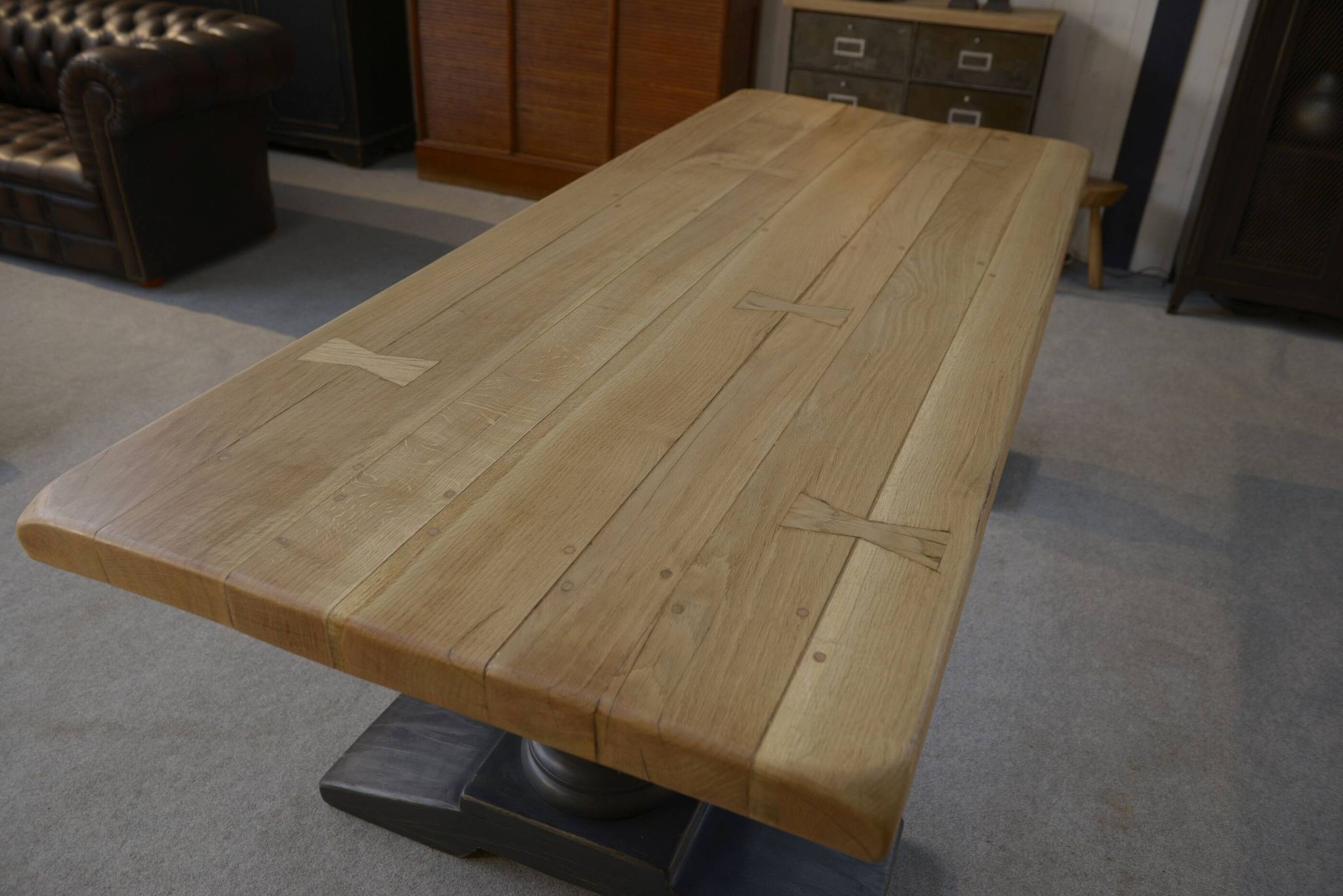 Antique monastery table in solid oak, dovetail joint, 20th century